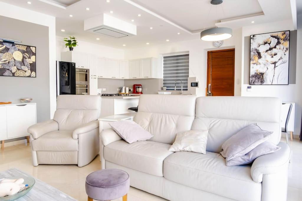 Mellieha, Luxury 3 Bedroom Azure Maisonette 외부 사진
