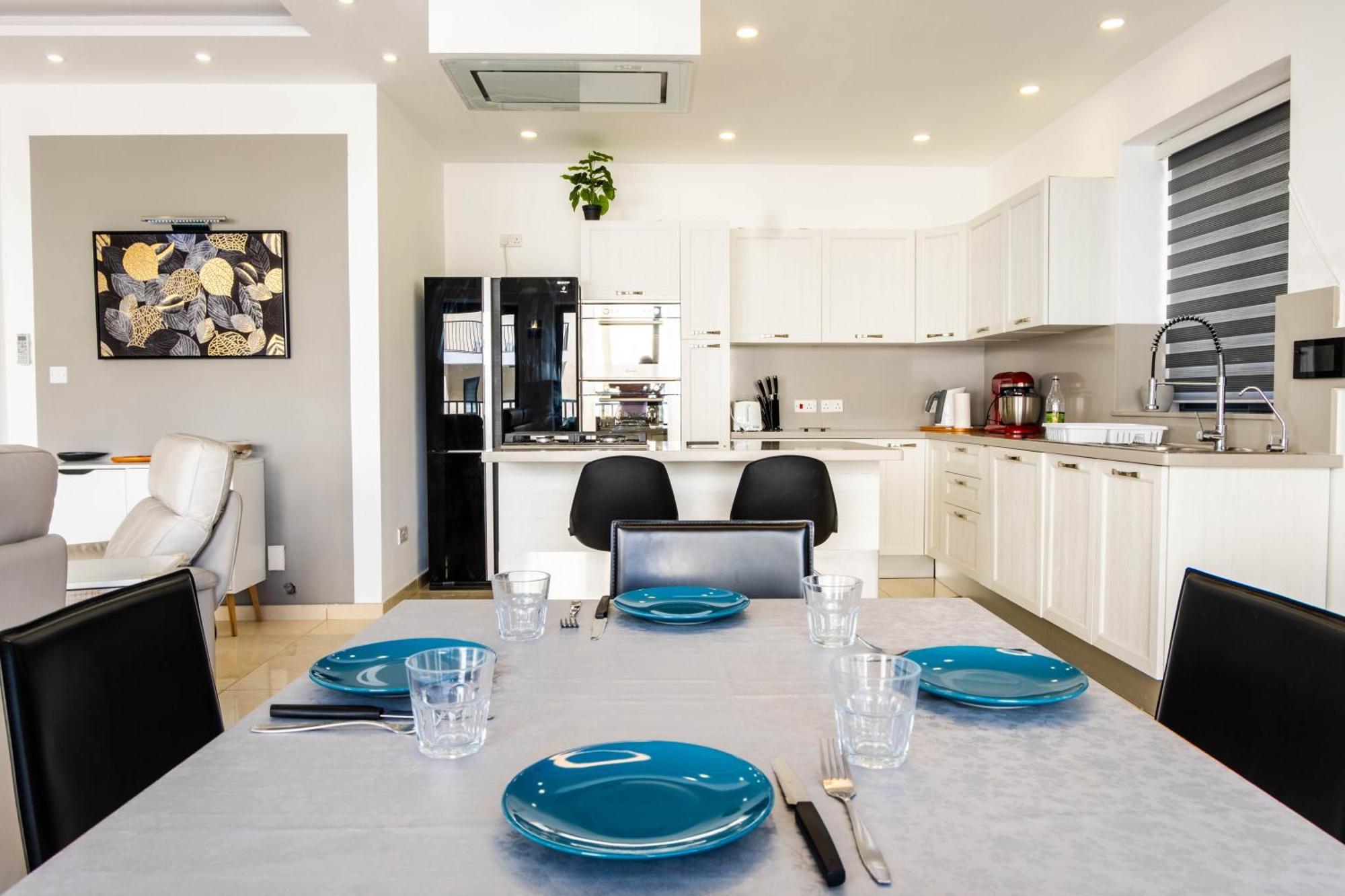 Mellieha, Luxury 3 Bedroom Azure Maisonette 외부 사진